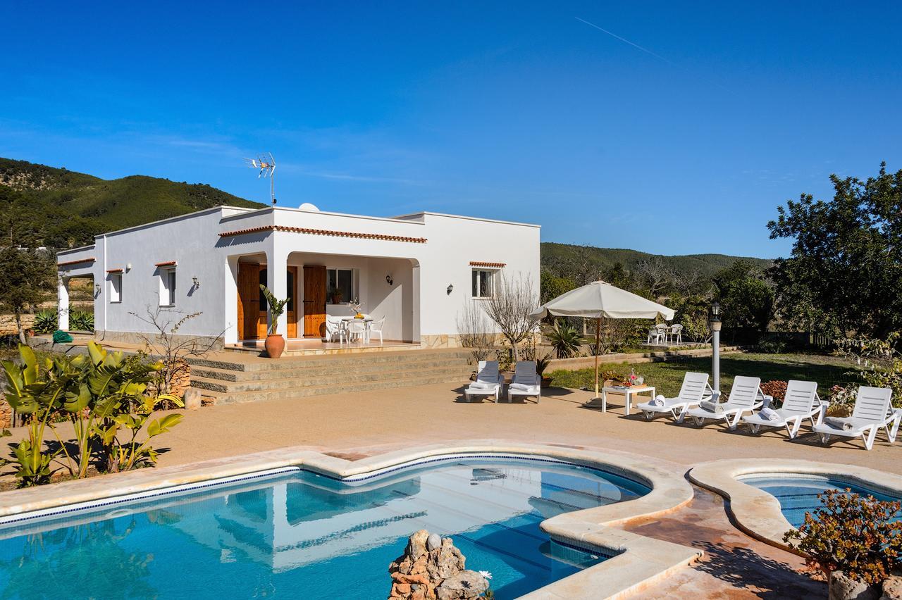 Villa Can Prats ซานตาเอวเลเรียเดสริว ห้อง รูปภาพ